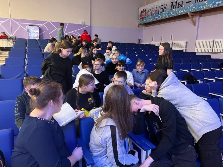 Школа КВН в рамках районного кубка КВН среди образовательных учреждений Свердловского района.